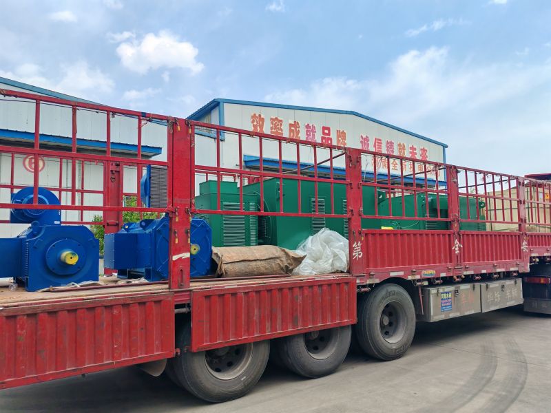 兩臺直流電機和兩臺交流電機正好一車貨，出發