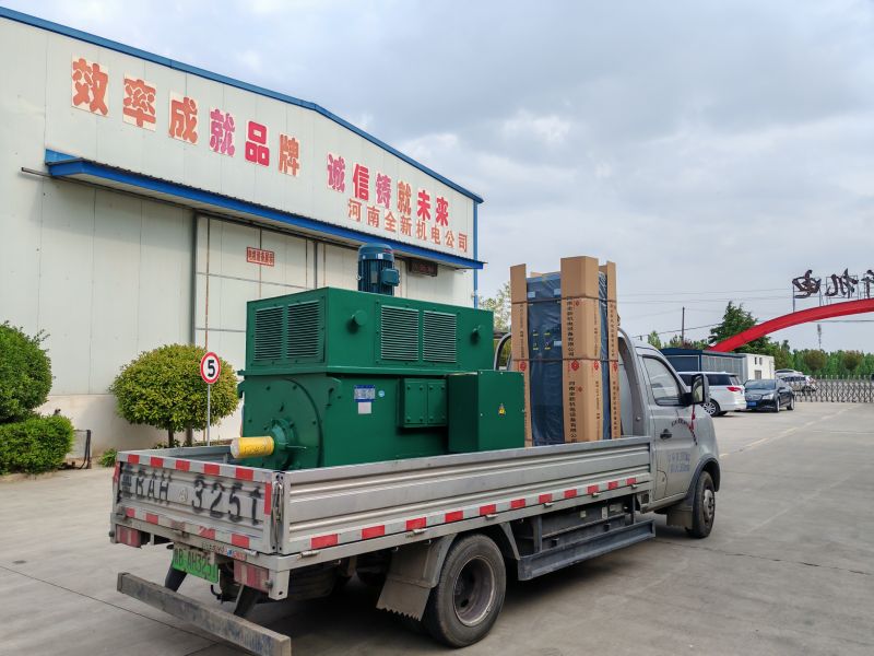 鑽井隊630kw-6變頻電機和800kw變頻櫃裝車發貨